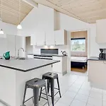 5 Star Holiday Home In Idestrup * Bøtø By