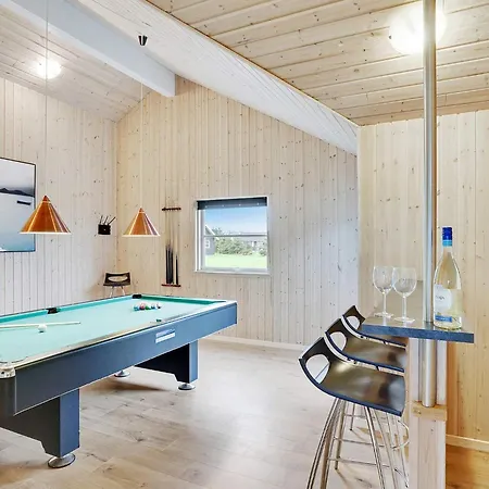 Дом отдыха Luxury Pool Marielyst - By Traum *