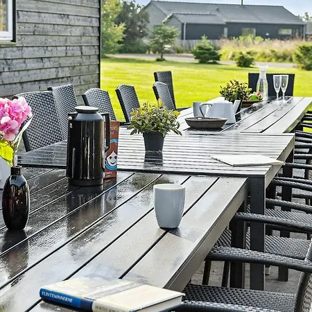 Дом отдыха Luxury Pool Marielyst - By Traum Boto By