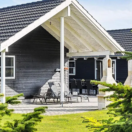 5 Star In Idestrup Bøtø By