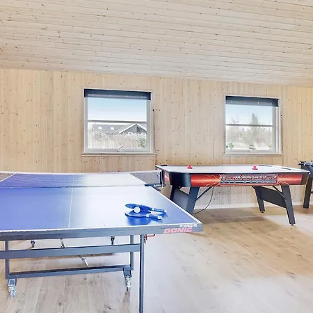 5 Star In Idestrup Boto By